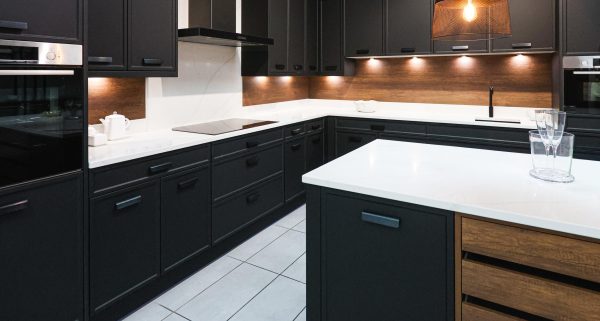 White & Black Contrast Cabinets
